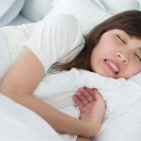 Cách chữa nghiến răng khi ngủ dân gian